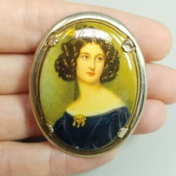 Vintage Portrait of Woman in Blue Dress Oval Brooch, Transfer Print Retro Estate - Picture 6 of 6